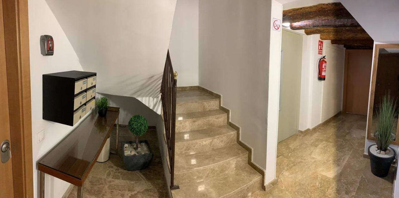 Apartaments Impro Мора-де-Эбро Экстерьер фото